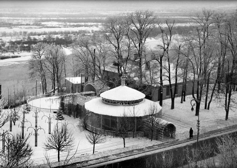 А вы узнали эти места? Как выглядел зимний Киев в 1960-х годах. Архивные фото