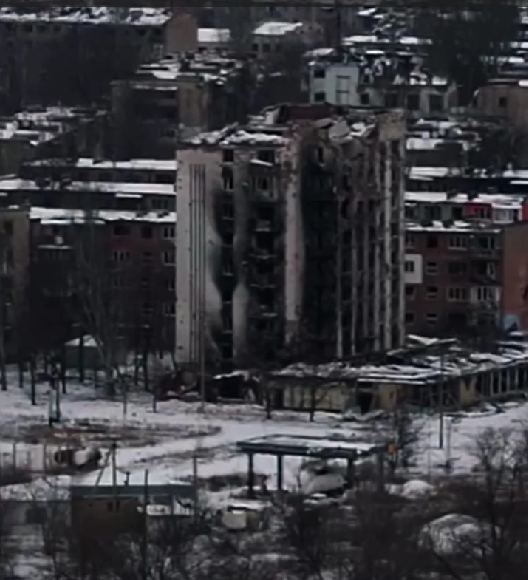 Зруйновані будинки і пусті вулиці: у мережі показали, який вигляд має понівечена ворогом Костянтинівка. Відео