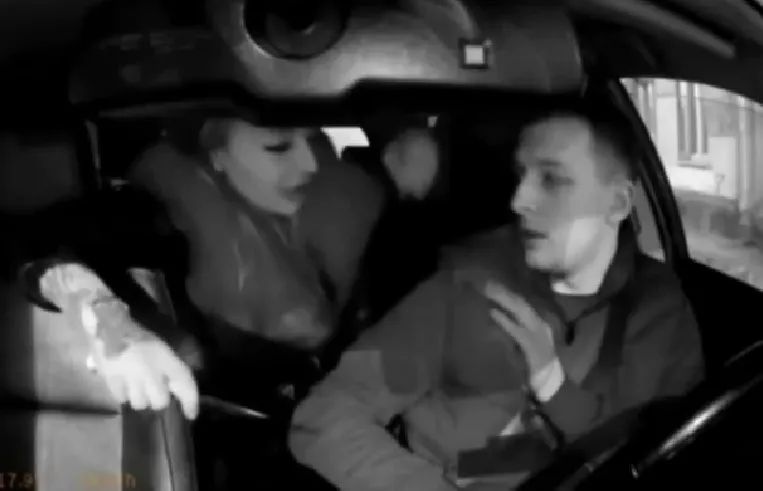 Приставила ножа до шиї: у Польщі 32-річна жінка напала на таксиста-українця, справою зайнялися правоохоронці. Фото і відео