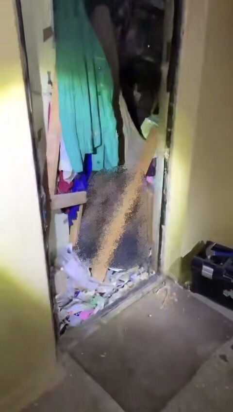 У Києві в квартирі будинку виявили мумію: чоловіка ніхто не бачив 4 роки. Подробиці та відео