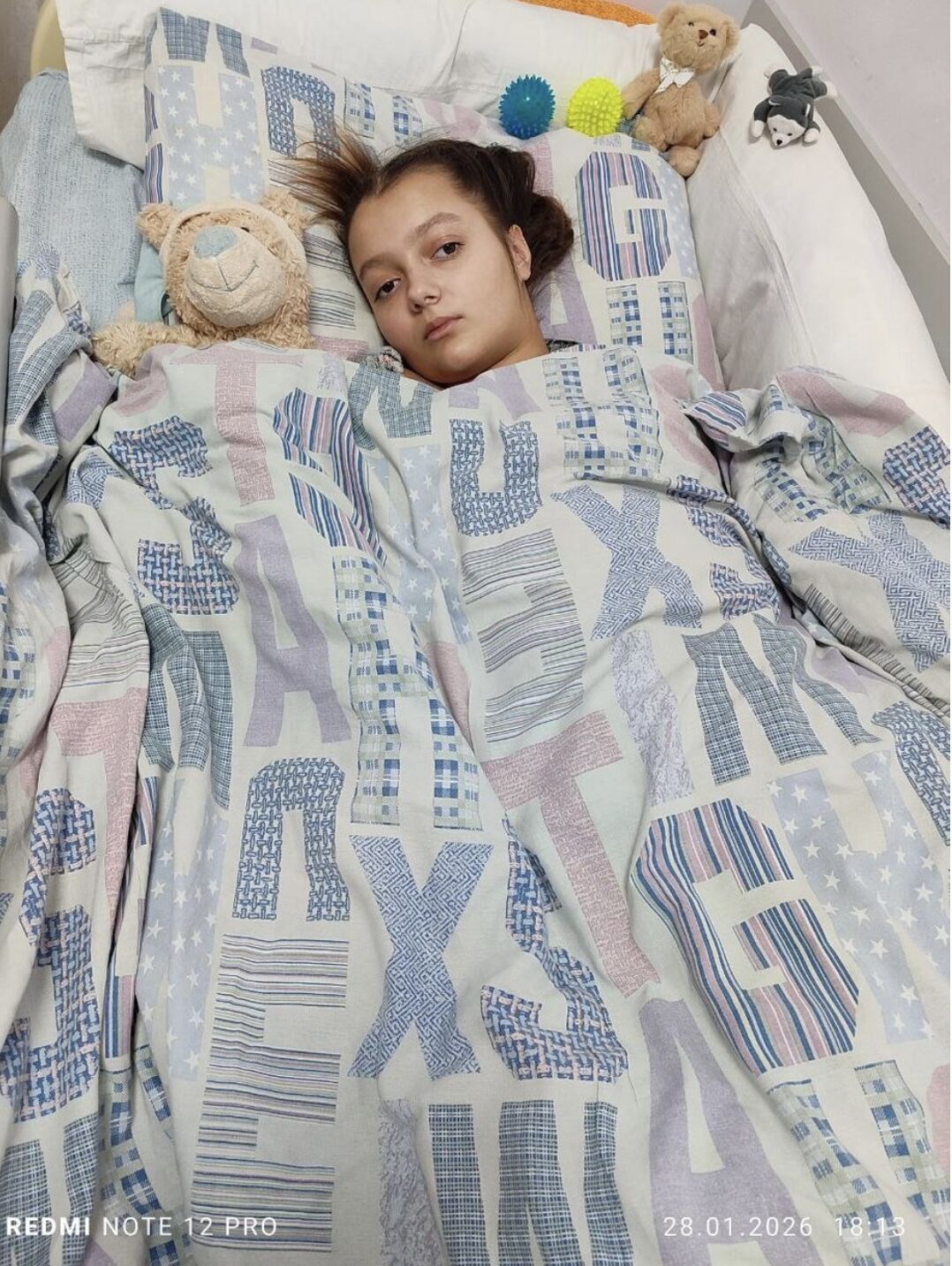 "Медики зробили диво": дівчинка, яку з подругою збила суддя у Харкові, прийшла до тями після коми. Фото