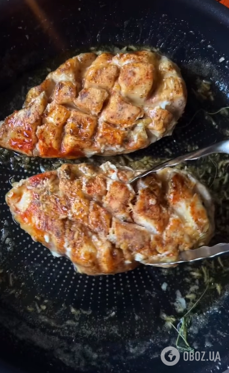 Как приготовить сочное куриное филе просто на сковородке: самый простой рецепт