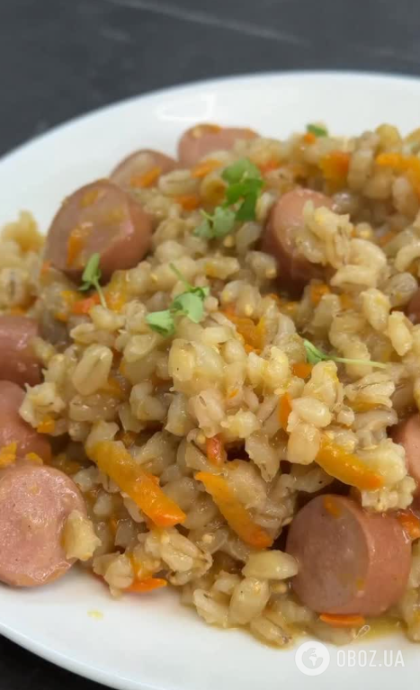 Як смачно приготувати на вечерю звичайну перловку: рецепт за копійки