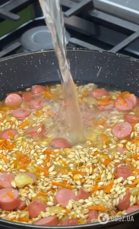 Як смачно приготувати на вечерю звичайну перловку: рецепт за копійки