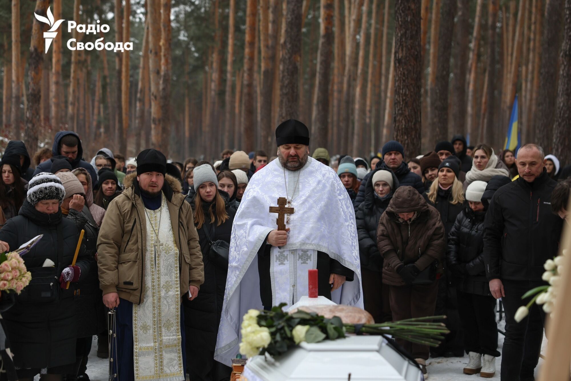 "Любила життя і своїх діточок": на Київщині попрощалися з жінкою, яку разом з чоловіком вбив російський дрон. Фото