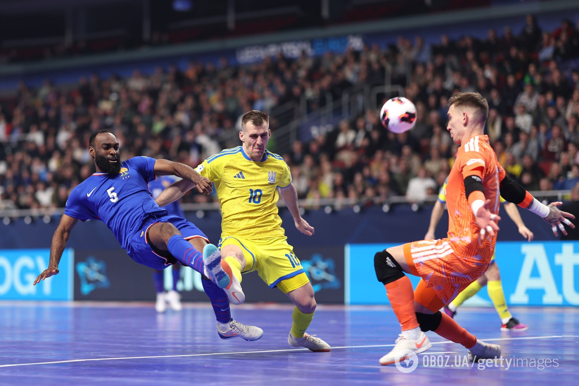 Збірна України перевернула гру з Францією, але не змогла вийти до півфіналу чемпіонату Європи з футзалу. Відео