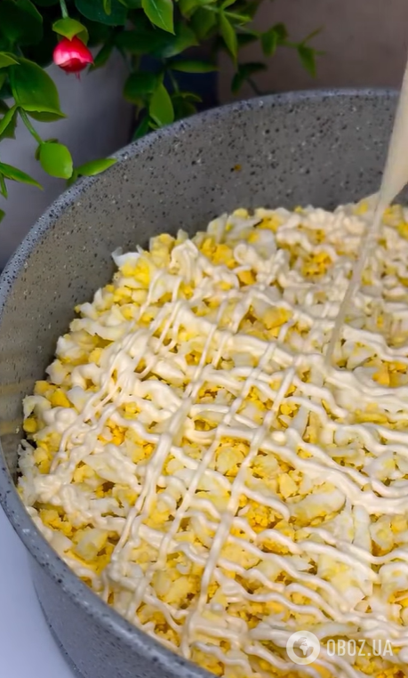 Який смачний салат приготувати з печінкою: страва на кожен день і для святкового столу