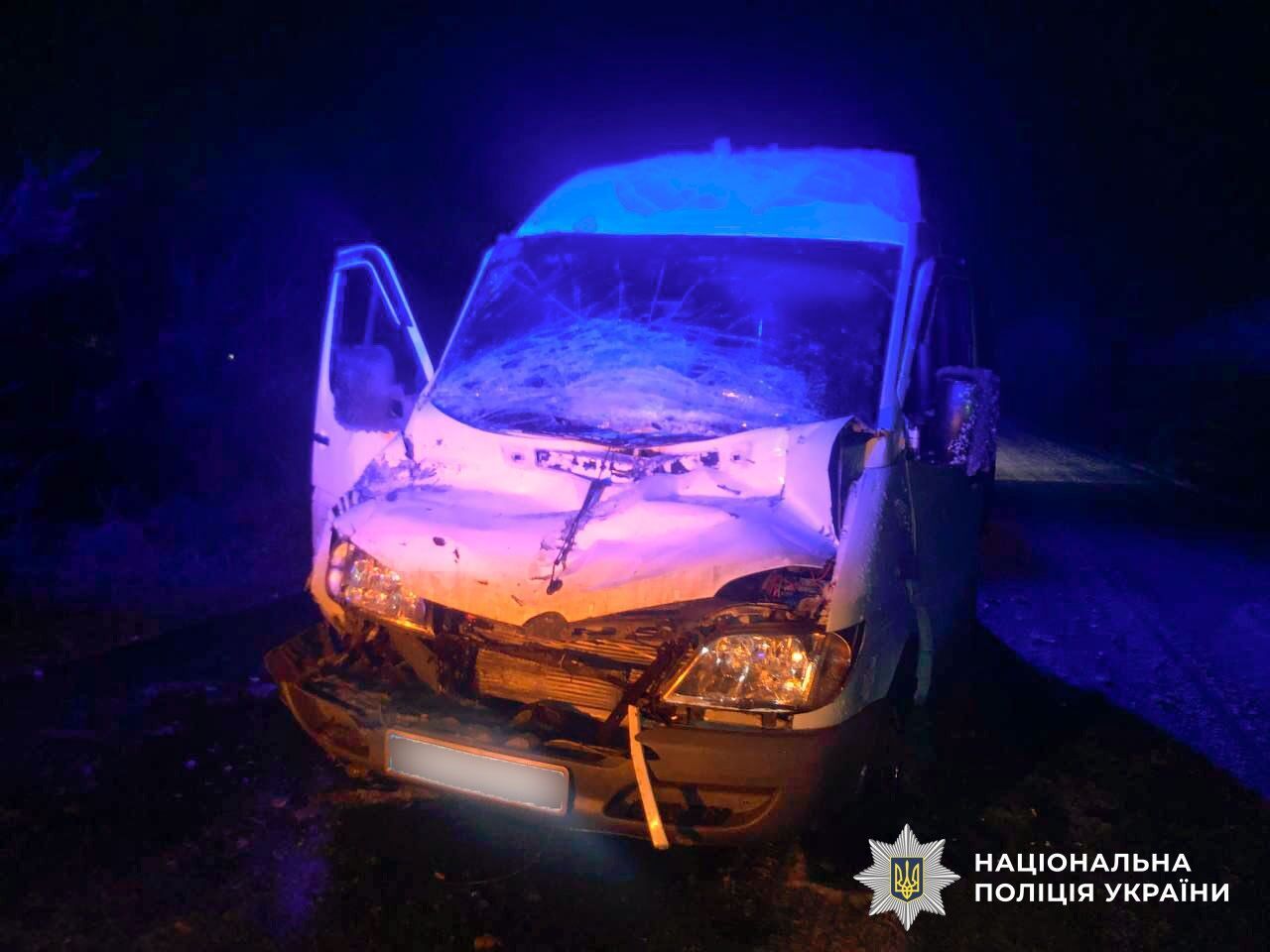 На Полтавщине столкнулись маршрутка и грузовик: четыре человека пострадали. Фото