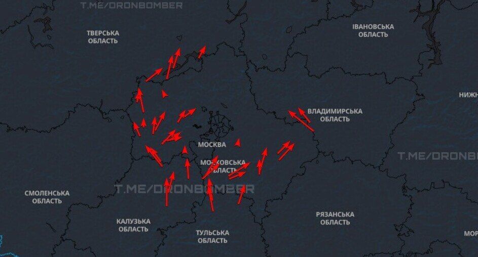 Москва оказалась под атакой дронов: задерживаются рейсы в аэропорту