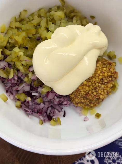 Вкусные домашние хот-доги с сырной курицей: как приготовить