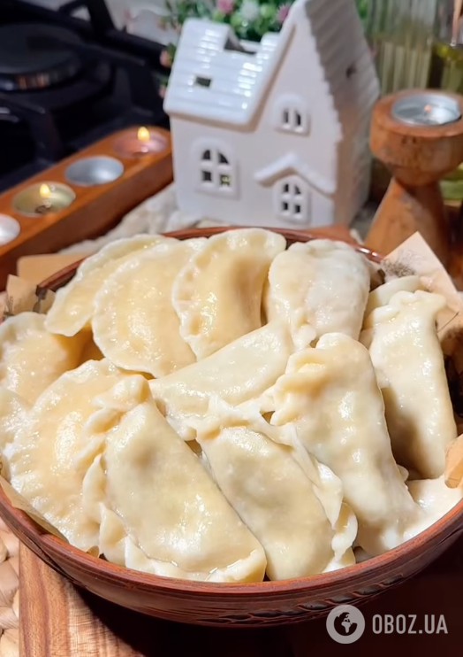 Из какого теста получатся самые вкусные и пышные вареники и пельмени: понадобится три ингредиента