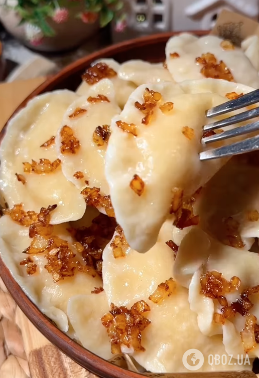 Заварное тесто для идеальных вареников и пельменей: понадобится стакан кипятка и растительное масло