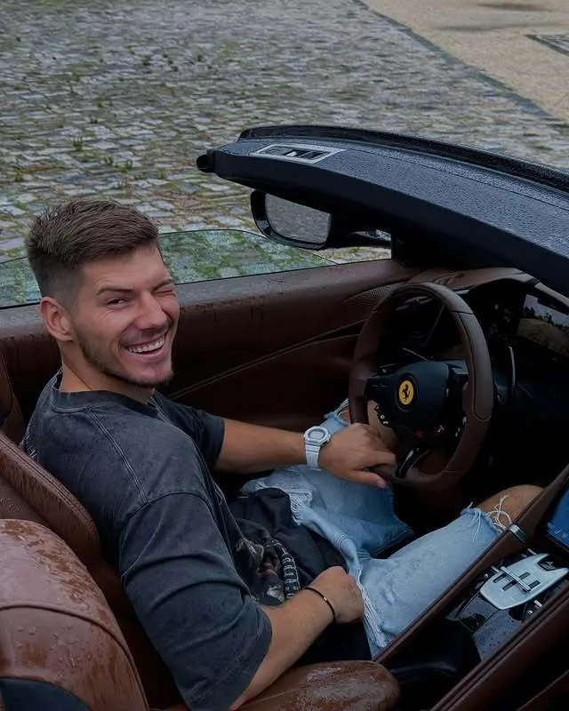 Беглый блогер Волошин оказался в розыске и иронично отреагировал