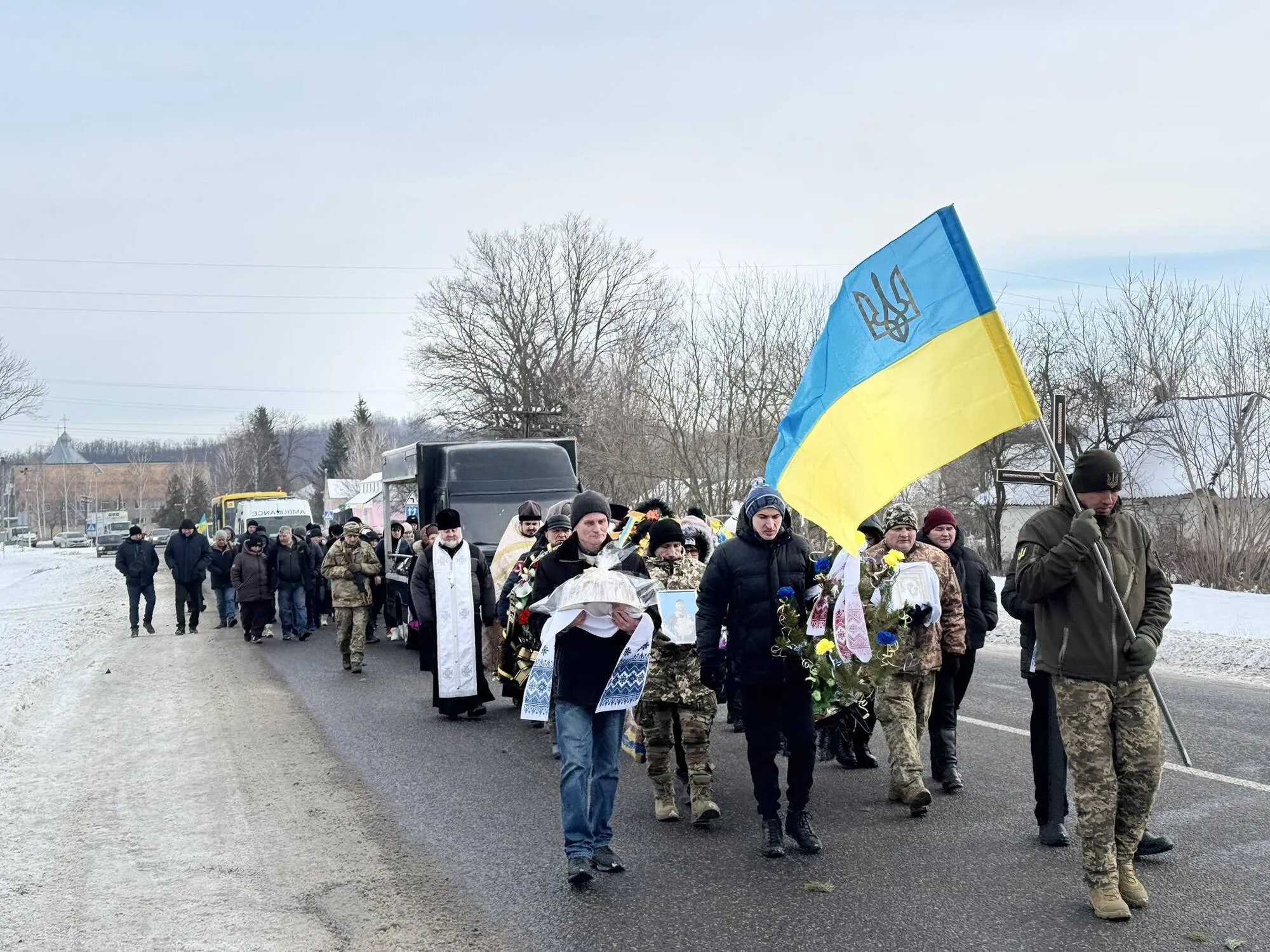 "Боль невосполнимой утраты": в Черкасской области попрощались с защитником, который погиб в Донецкой области. Фото