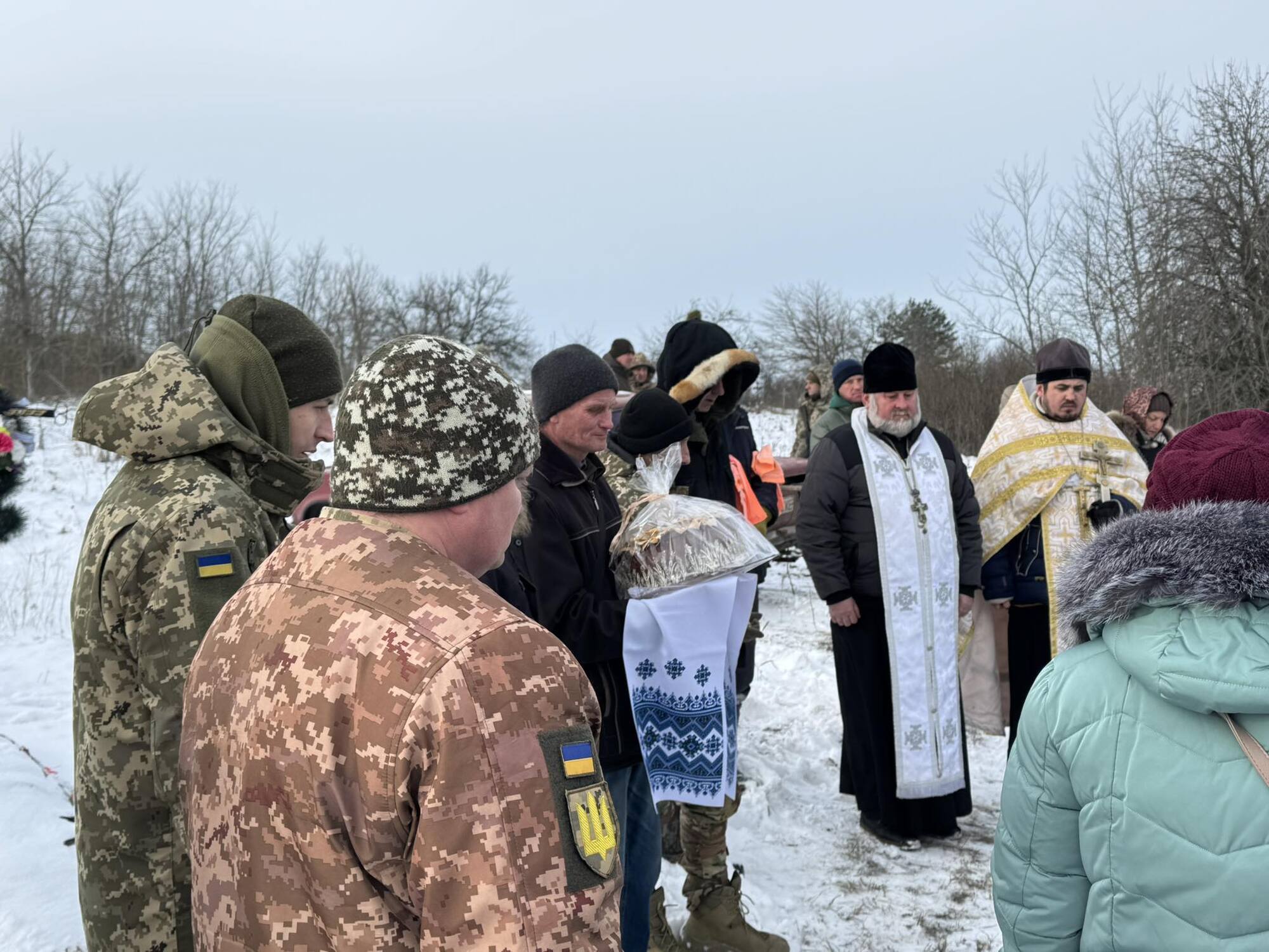 "Боль невосполнимой утраты": в Черкасской области попрощались с защитником, который погиб в Донецкой области. Фото