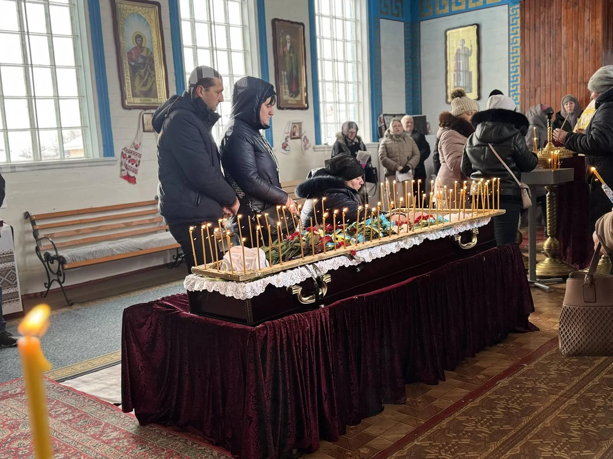 "Боль невосполнимой утраты": в Черкасской области попрощались с защитником, который погиб в Донецкой области. Фото