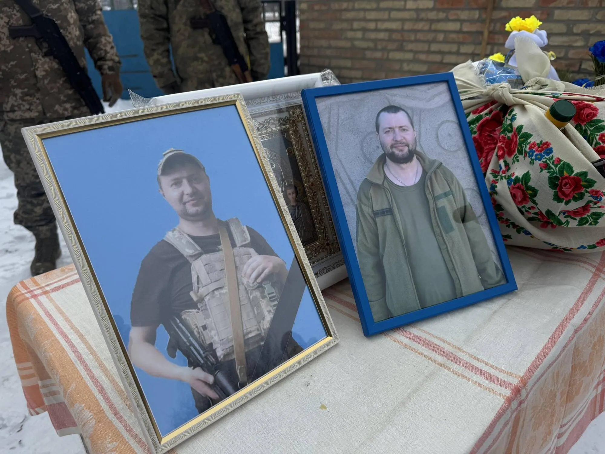 "Боль невосполнимой утраты": в Черкасской области попрощались с защитником, который погиб в Донецкой области. Фото