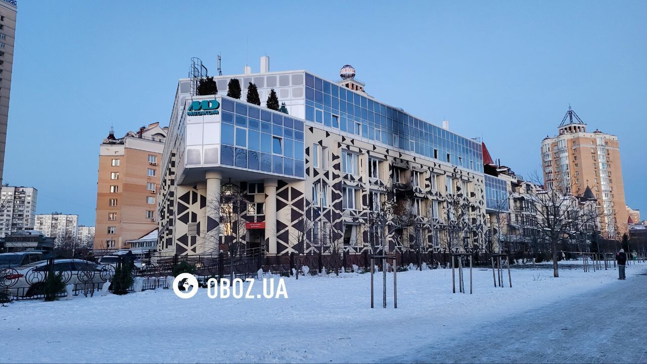 Росія вдарила по Києву: пошкоджено медзаклад, є жертва та постраждалі. Фото та відео