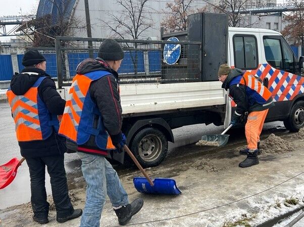 300 тонн масла на дороге после атаки РФ: как Днепр за ночь предотвратил экологическую катастрофу