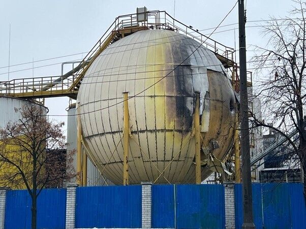 300 тонн масла на дороге после атаки РФ: как Днепр за ночь предотвратил экологическую катастрофу