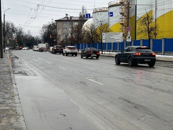 300 тонн масла на дороге после атаки РФ: как Днепр за ночь предотвратил экологическую катастрофу