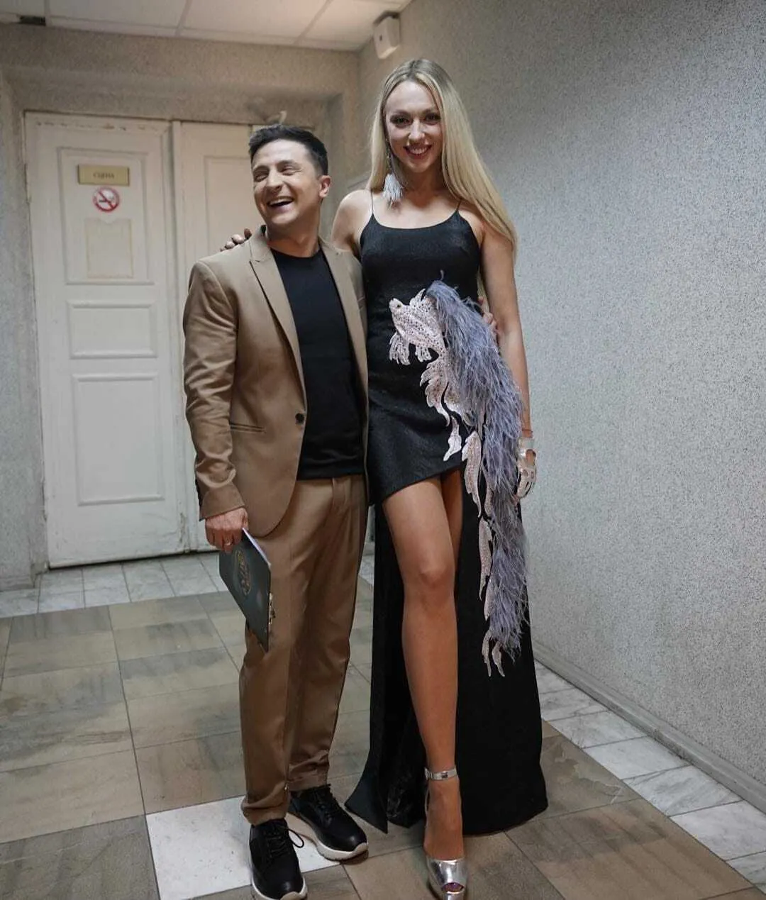 "Це старіння. Мені так шкода його". Полякова, яка знімалася з Зеленським, розкрила іноземцям невідому сторінку життя президента