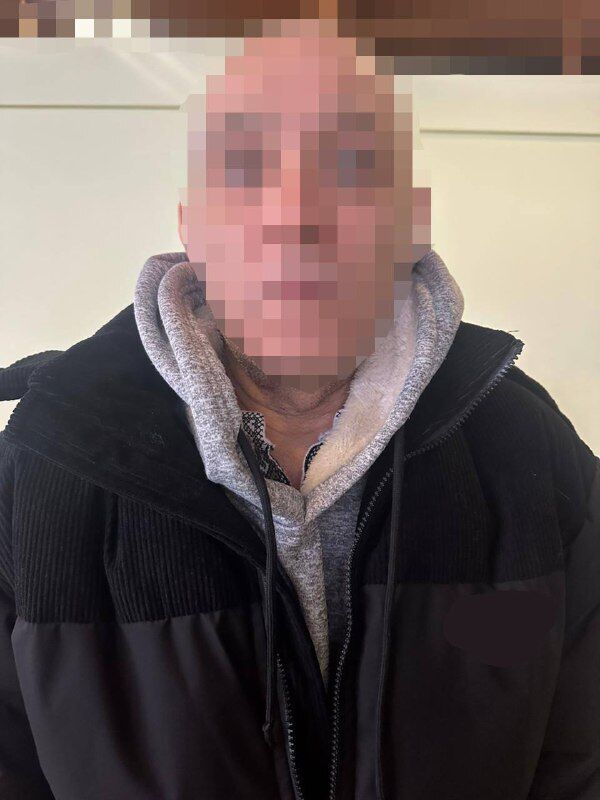 "Я ляжу, але воно не заїде": в Україну не пустили італійця у вишиванці, який вихваляв Росію і Путіна