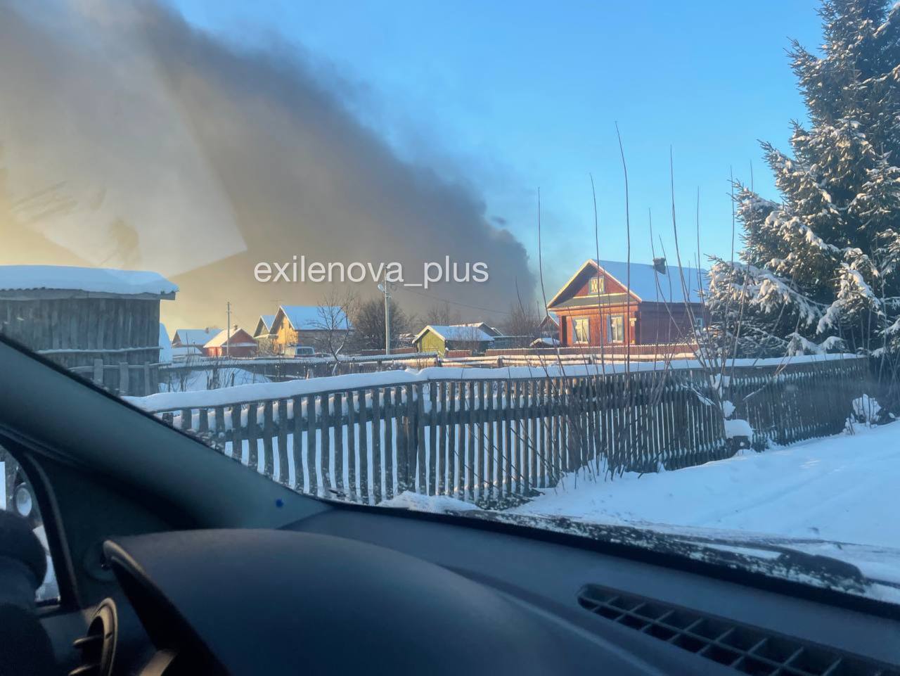 Вибухи тривали всю ніч: у Костромській області атаковано арсенал ГРАУ, оголошено евакуацію. Фото і відео