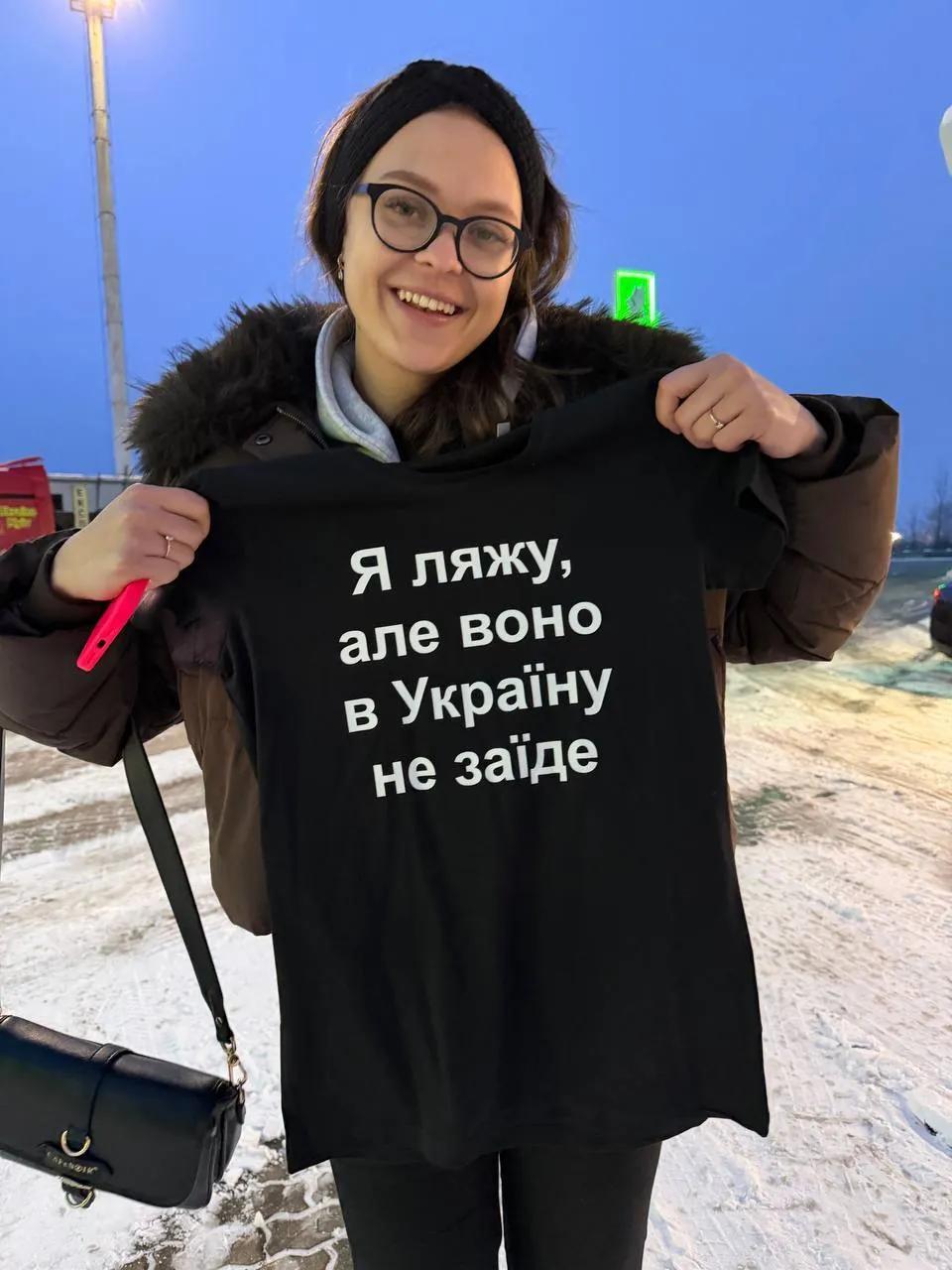 "Я ляжу, але воно не заїде": в Україну не пустили італійця у вишиванці, який вихваляв Росію і Путіна