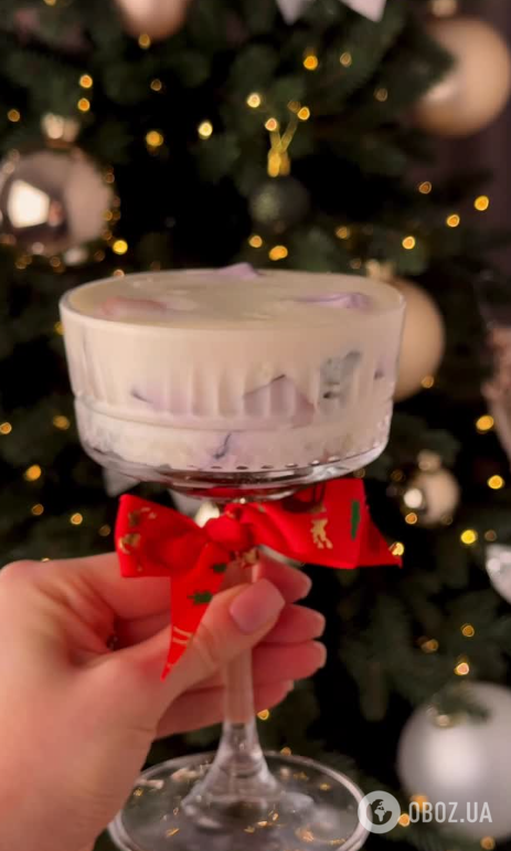 Дуже смачно і вишукано: як приготувати желейний десерт "Бите скло" у келихах