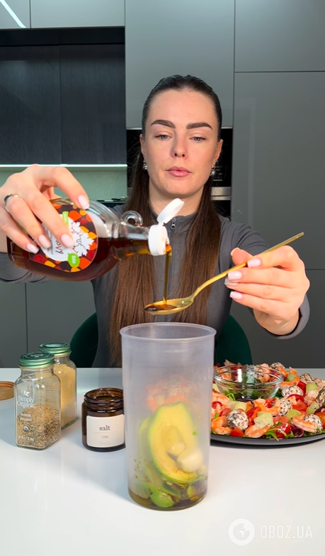 Вишуканий салат із креветками: чим заправити замість звичного майонезу або олії