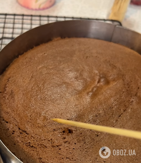 Идеальный шоколадный бисквит, который получится у всех: делимся пошаговым рецептом