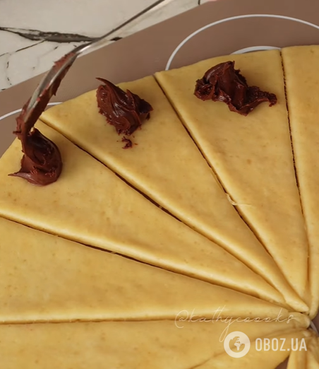 Вкусные домашние рогалики к чаю: делимся секретами приготовления удачного теста