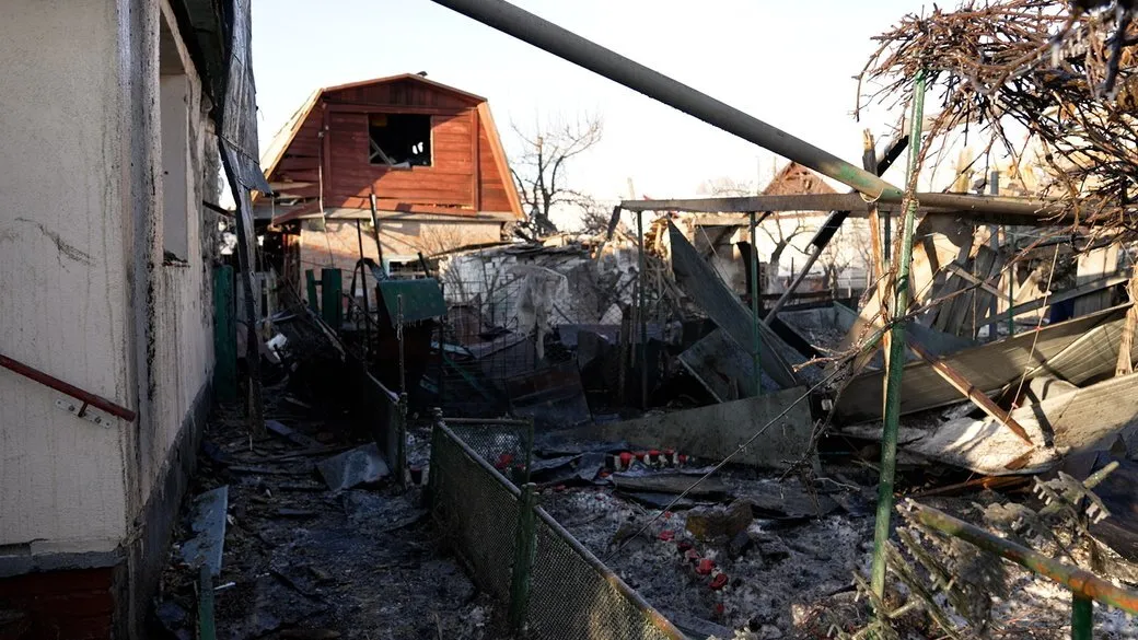 "Навесні боїмося на город виходити": на Чернігівщині росіяни влаштували сафарі на місцевих жителів і бомблять інфраструктуру