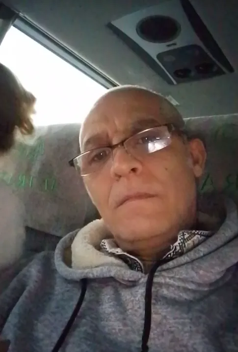 Історія про італійця-путініста Рокко, який їхав автобусом до України, стала мемом: підхопили навіть великі бізнеси