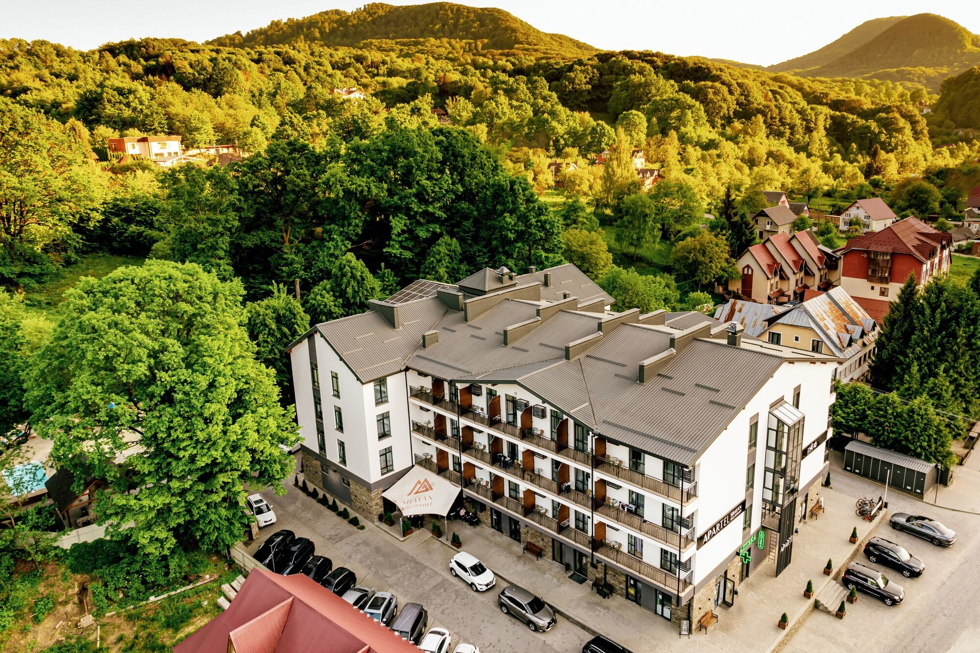 Там, где горы лечат: виллы и шале Apartel Shayan Eco Resort