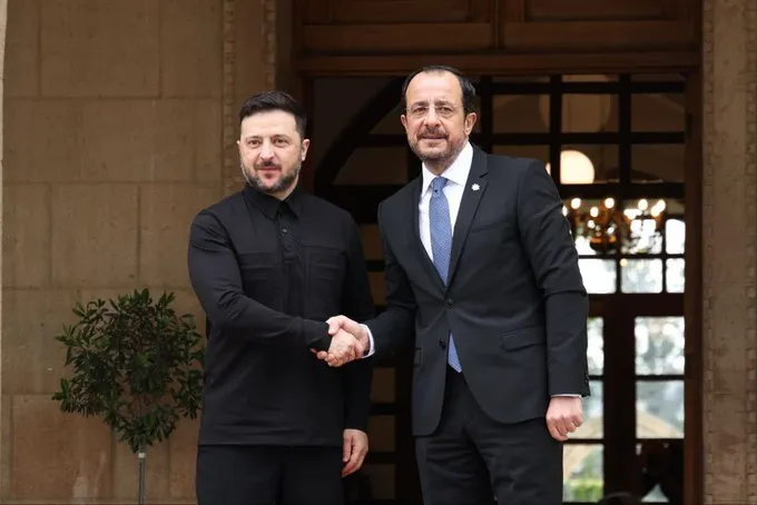 В центре внимания – санкции против России и укрепление ПВО: Зеленский встретился с президентом Кипра и назвал ключевые вопросы переговоров. Фото и видео