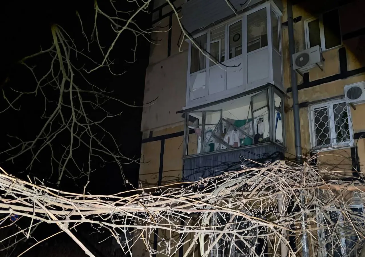 Росія атакувала дронами Дніпро: пошкоджено житлові будинки та навчальні заклади, серед поранених – діти. Фото та відео