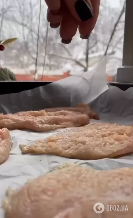 Сочное куриное филе с ананасами и сыром: делимся рецептом сытного блюда для обеда