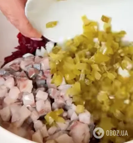 Полезный и вкусный салат из свеклы и сельди на каждый день: готовится блюдо 10 минут