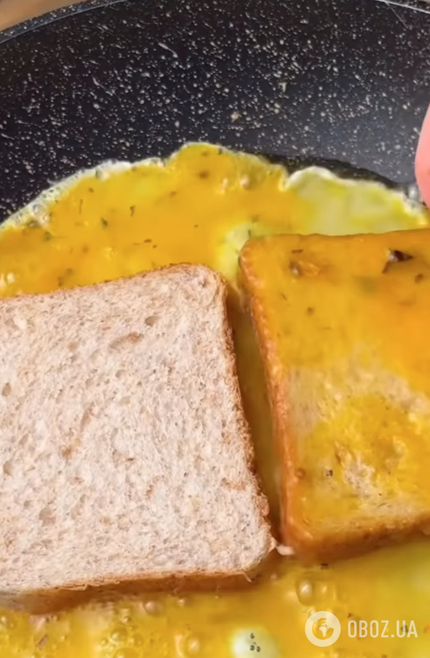 Что полезного приготовить из яиц и хлеба на завтрак и перекус: рецепт сытного и бюджетного блюда за 2 минуты