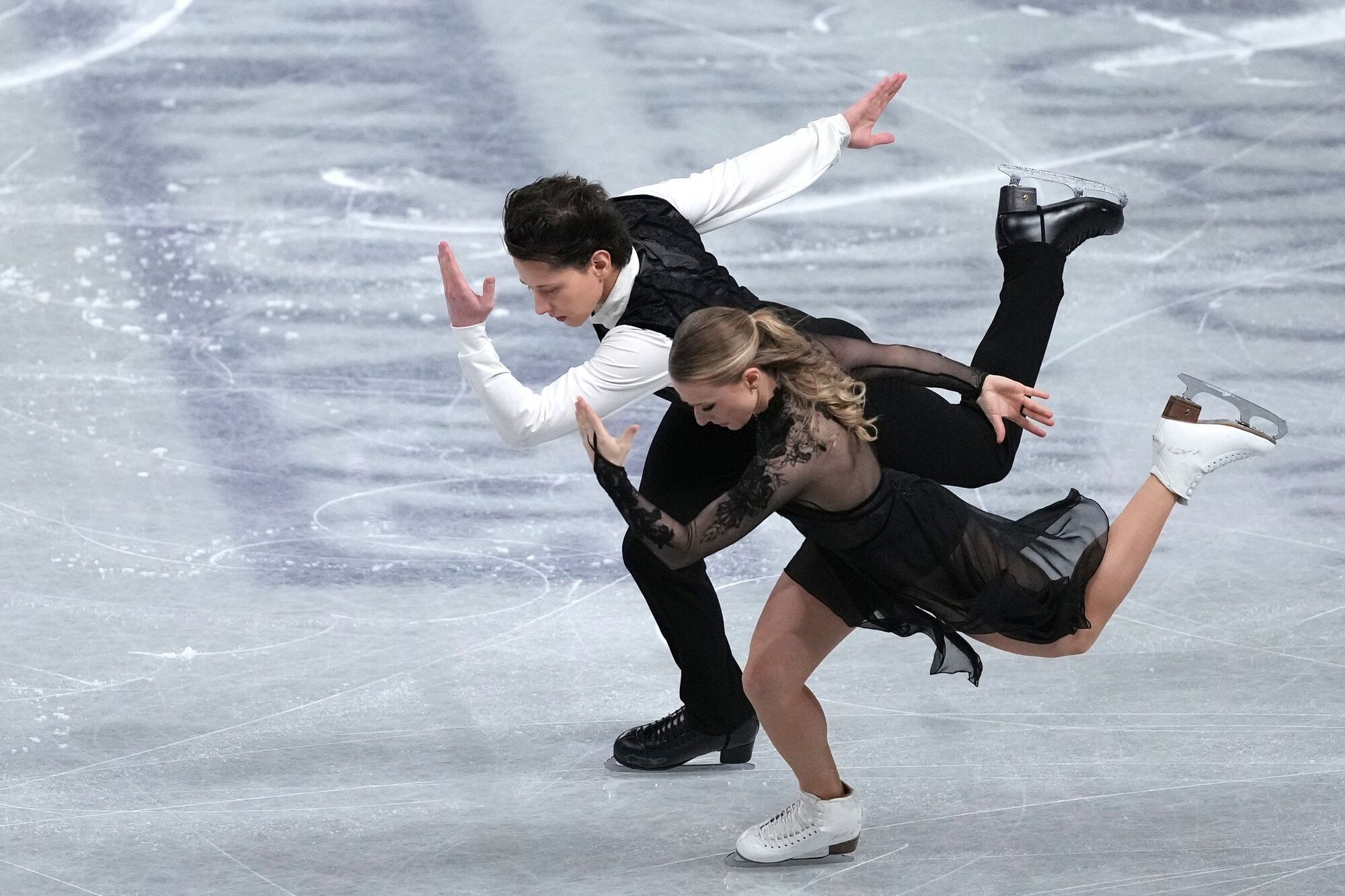 Украинский чемпион мира по фигурному катанию сменил гражданство и стал одним из лидеров сборной США