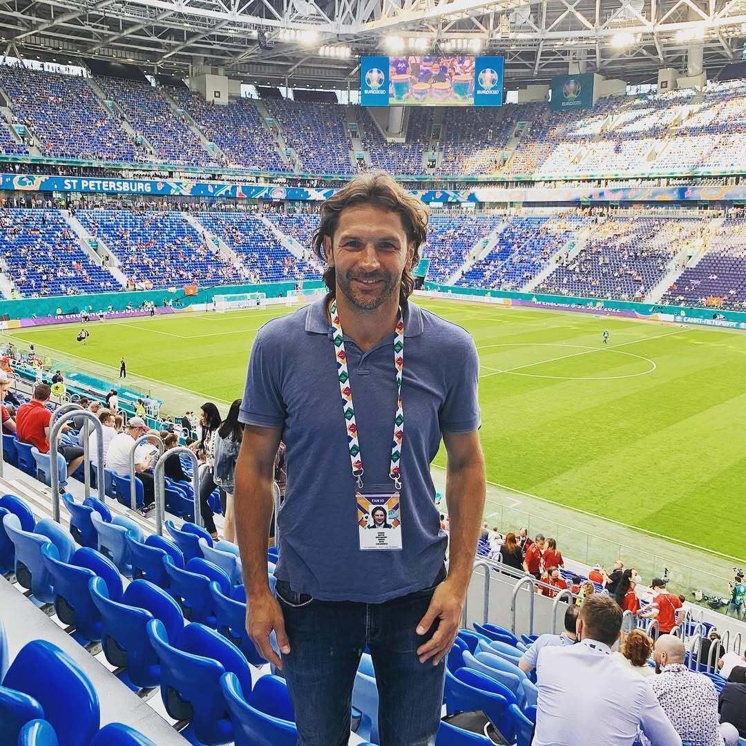 "Буде важко": ексгравець збірної РФ поскаржився на те, що росіянам доведеться ще рік "поспостерігати збоку" за світовим футболом