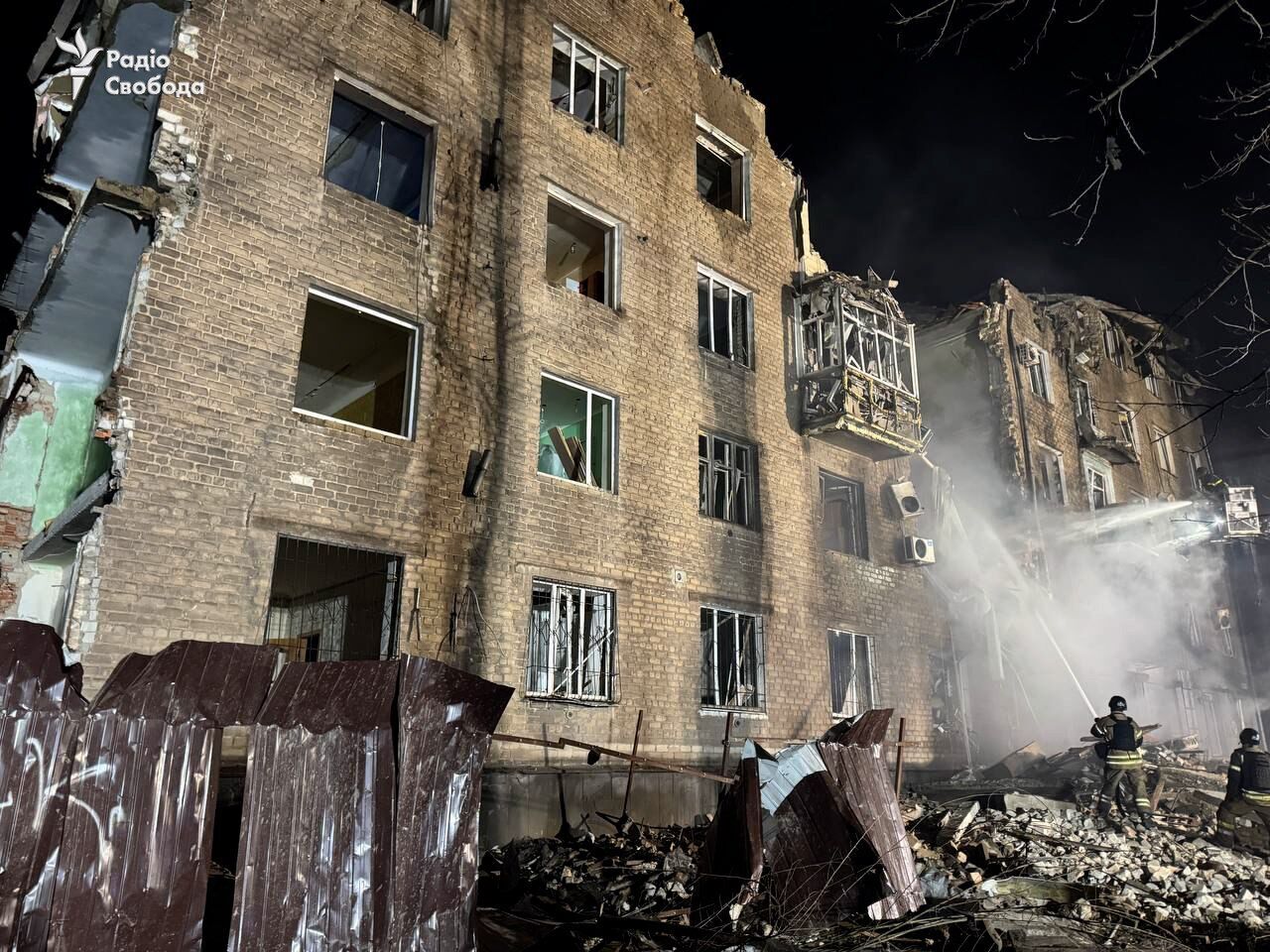 Росія вдарила "Іскандерами" по Кривому Рогу: загинула жінка, 23 поранених, серед них – 6 дітей. Фото, відео