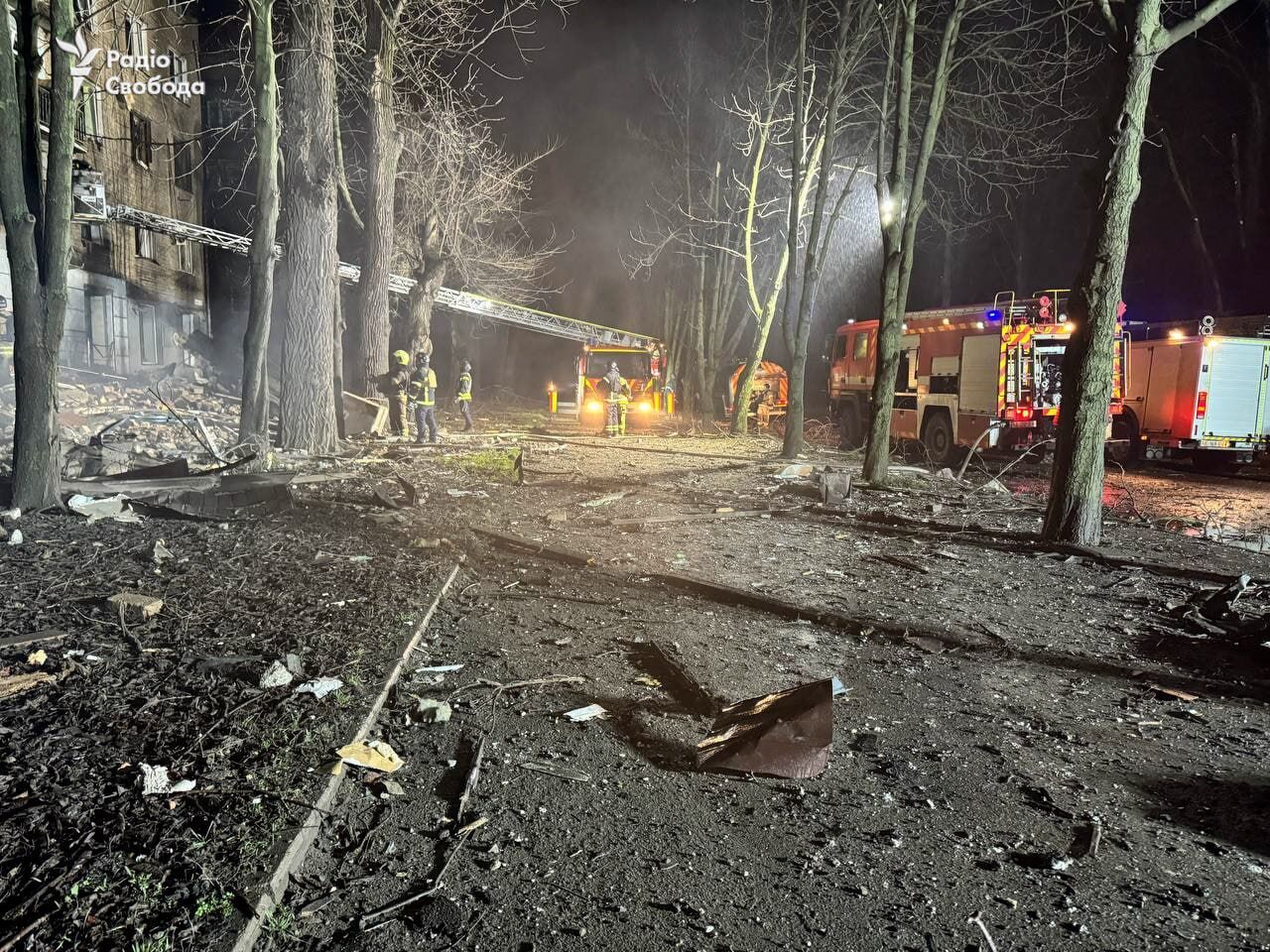 Росія вдарила "Іскандерами" по Кривому Рогу: загинула жінка, 23 поранених, серед них – 6 дітей. Фото, відео