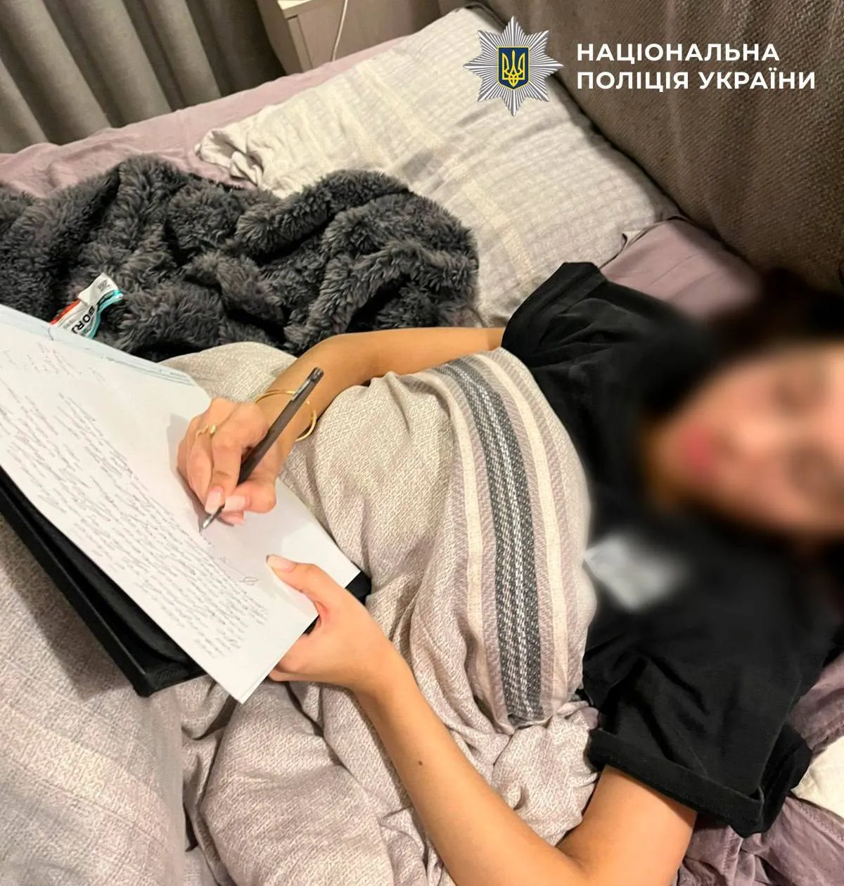 "Москва, люблю тебя": в Киеве блогерши пели российские песни, полиция отреагировала. Фото и видео