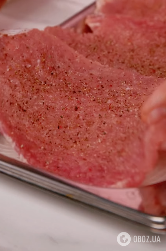 Сочные отбивные по-гавайски с ананасами и сыром: блюдо на вкус как мясо по-французски