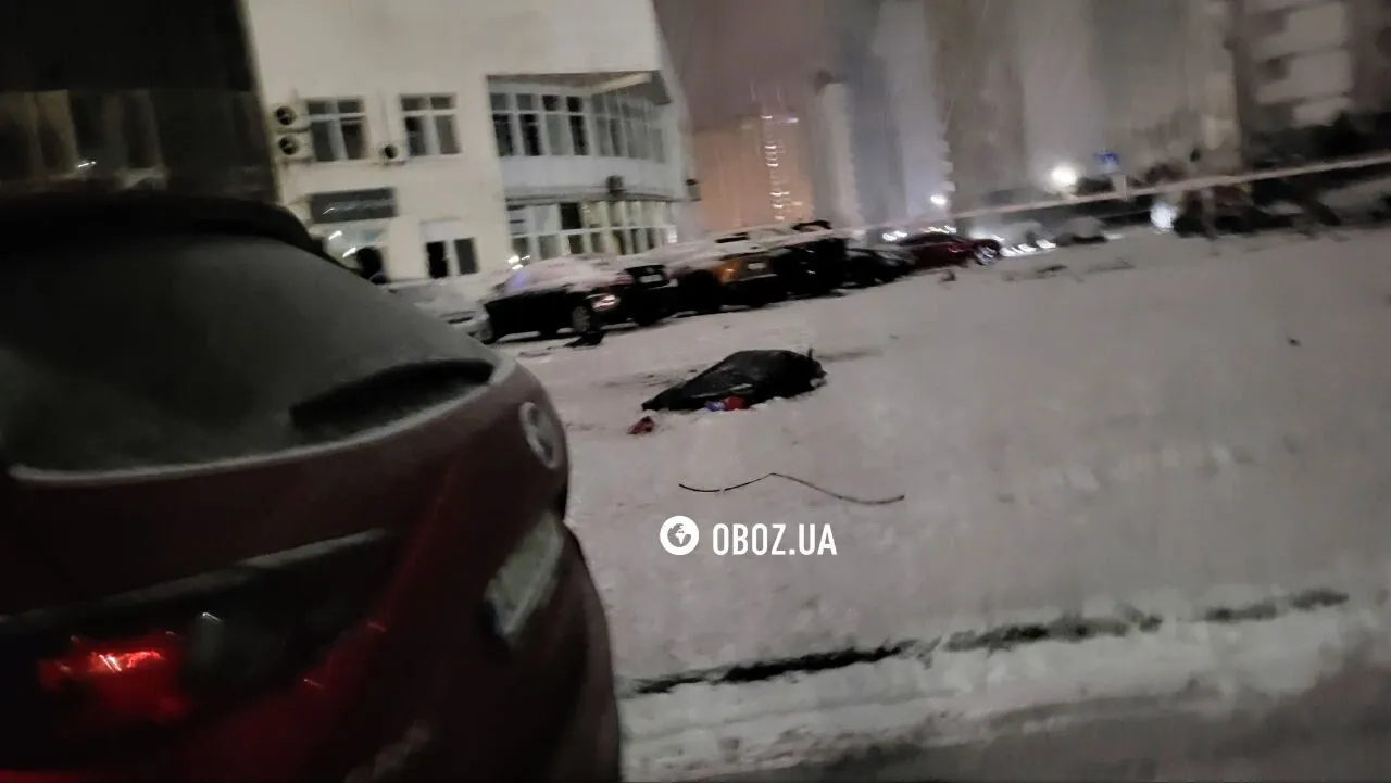 Після повторного прильоту загинув медик: з'явились кадри пошкодженої ударом РФ багатоповерхівки в Дарницькому районі Києва