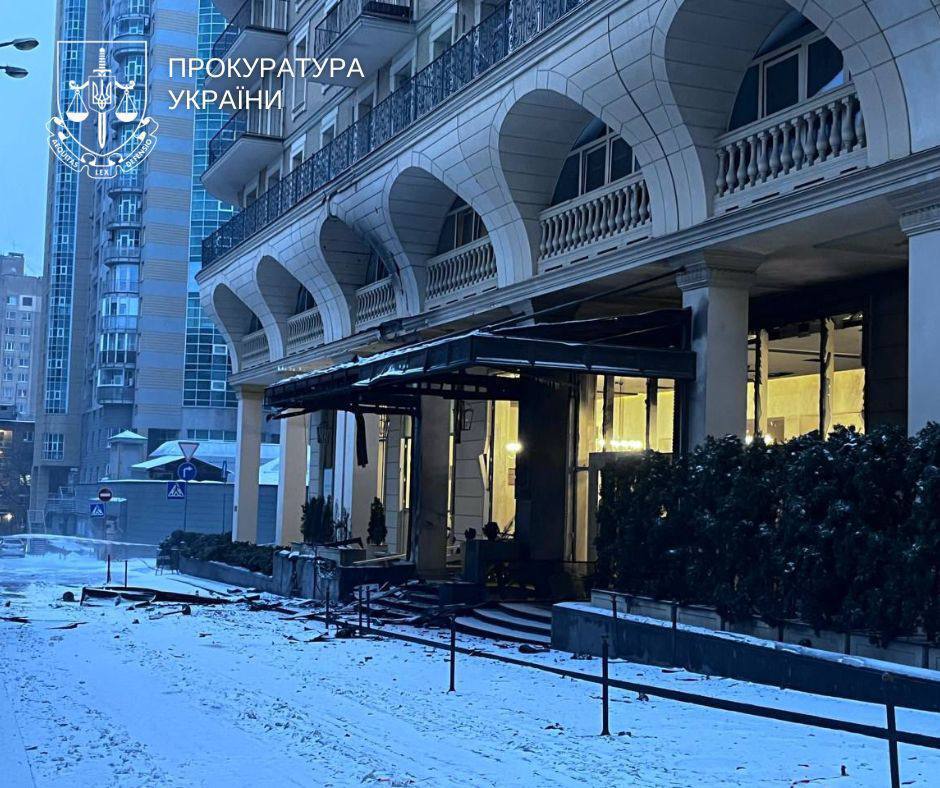 Россия массированно атаковала Украину почти тремя сотнями ракет и дронов: силы ПВО обезвредили 244 цели