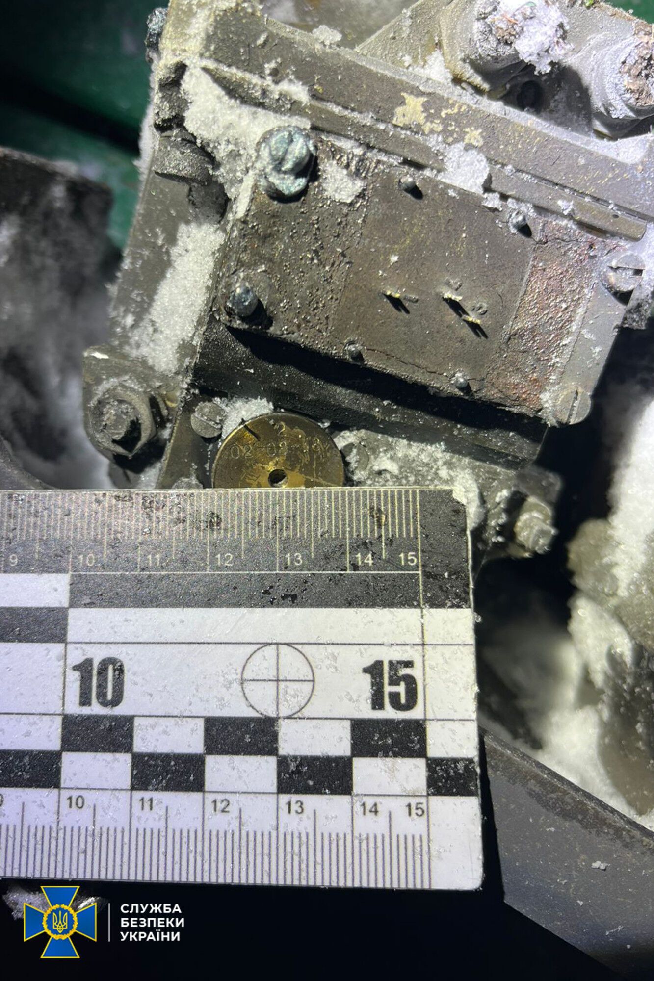 "Имеют статус вещественных доказательств": СБУ показала обломки "Орешника", которым РФ ударила по Львовщине. Фото